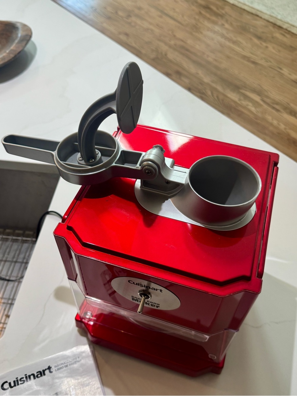 Cuisinart Snow Cone Maker - Picture 4 of 9